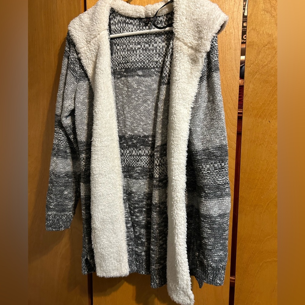 Gray and White Cardigan Sweater with Elegant Design
